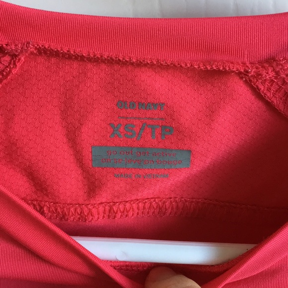 Long sleeve workout top - Picture 2 of 3